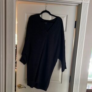Ellen Tracy Black V-Neck Sweater